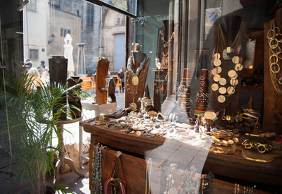 視覺營銷新勢(shì)力 零售占領(lǐng)珠寶首飾的創(chuàng)意表達(dá)與素材應(yīng)用